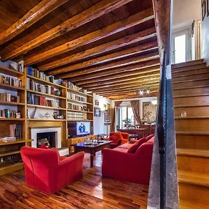 https://casa-bufalo.it-romehotels.com